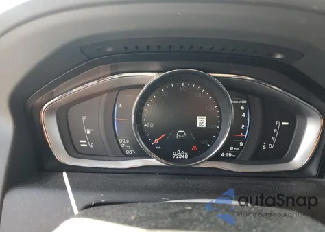 2017 Volvo Xc60 T6 R-Design Platinum из США, поврежденный, VIN YV449MRS2H2019584